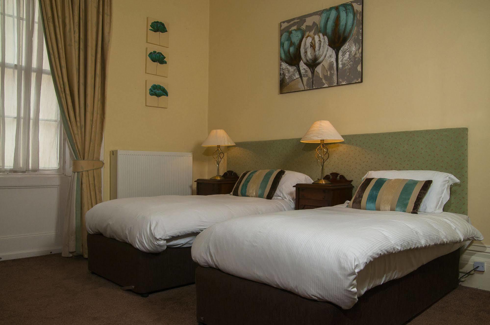 Clarence Court Hotel Cheltenham Exterior foto